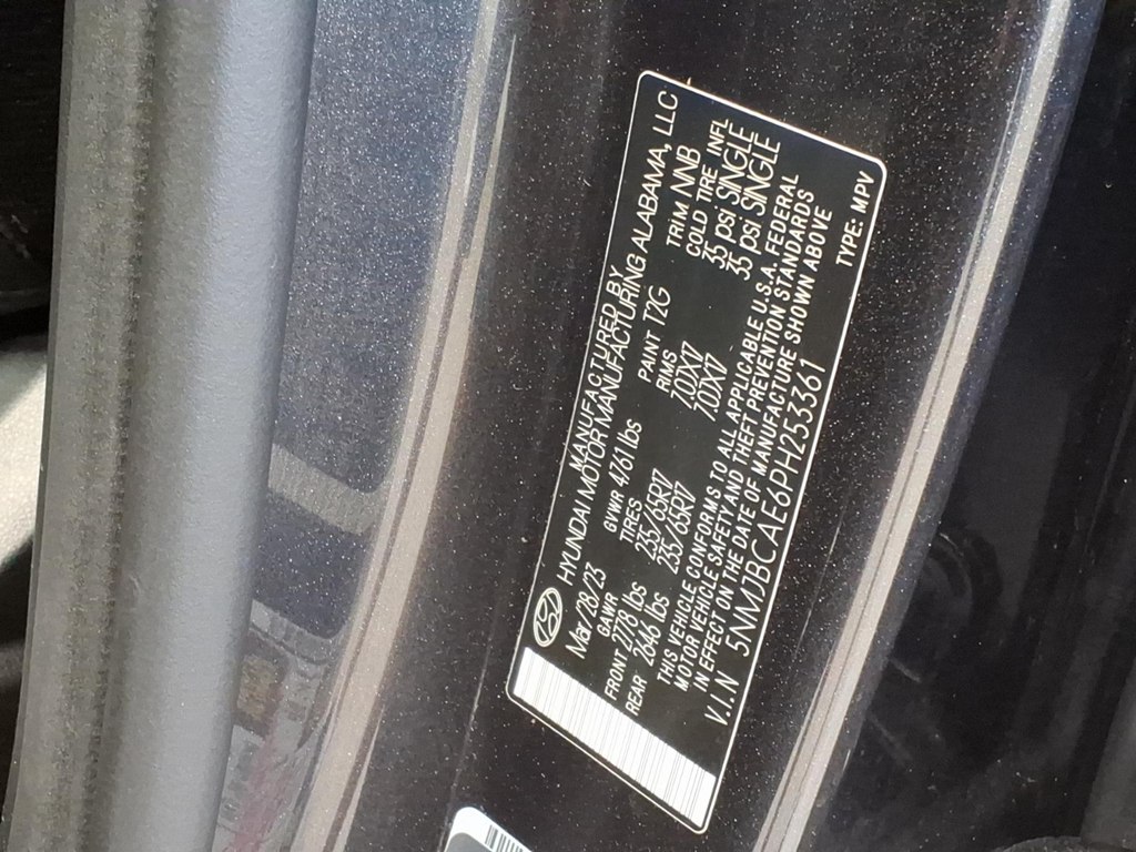Photo 23 of this HYUNDAI TUCSON