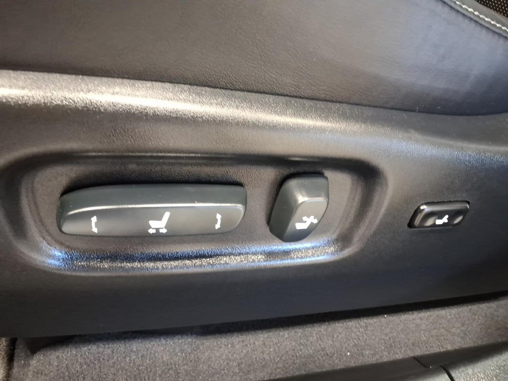 Photo 20 of this LEXUS RX 350