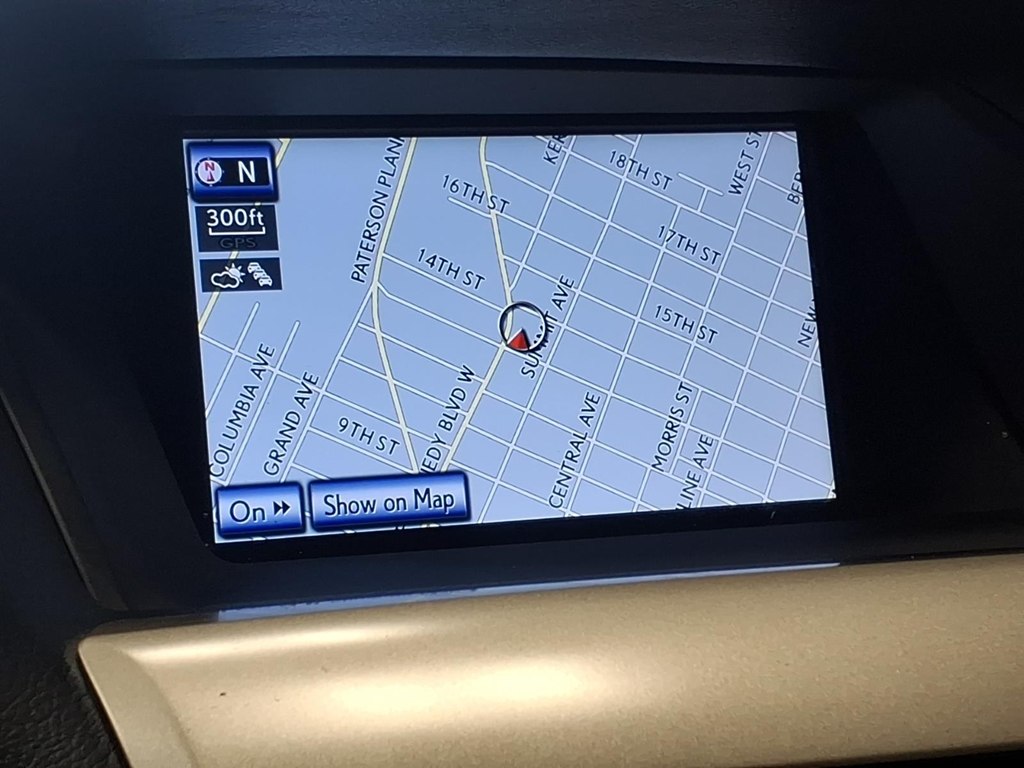 Photo 14 of this LEXUS RX 350