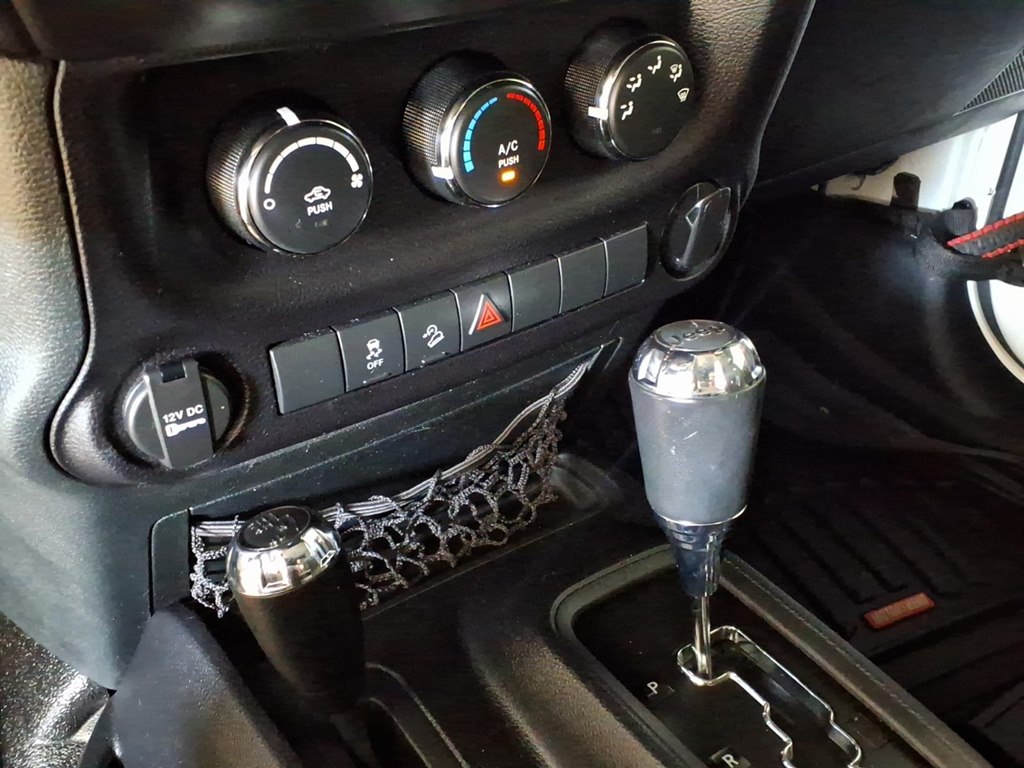 Photo 16 of this JEEP WRANGLER