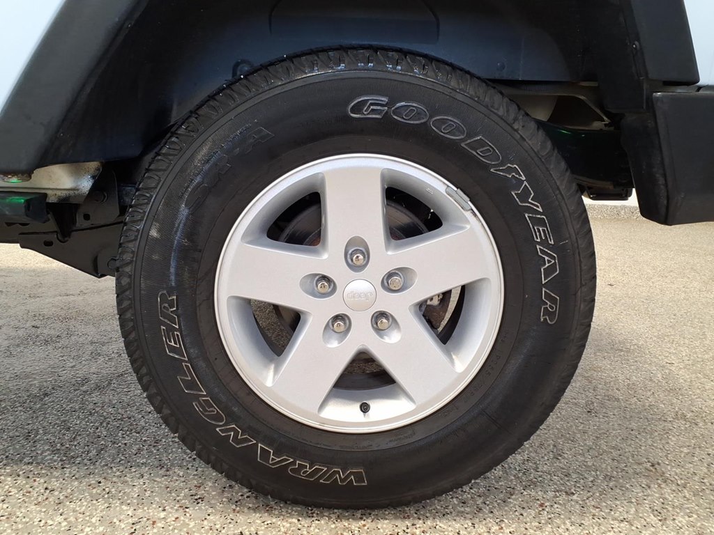 Photo 7 of this JEEP WRANGLER
