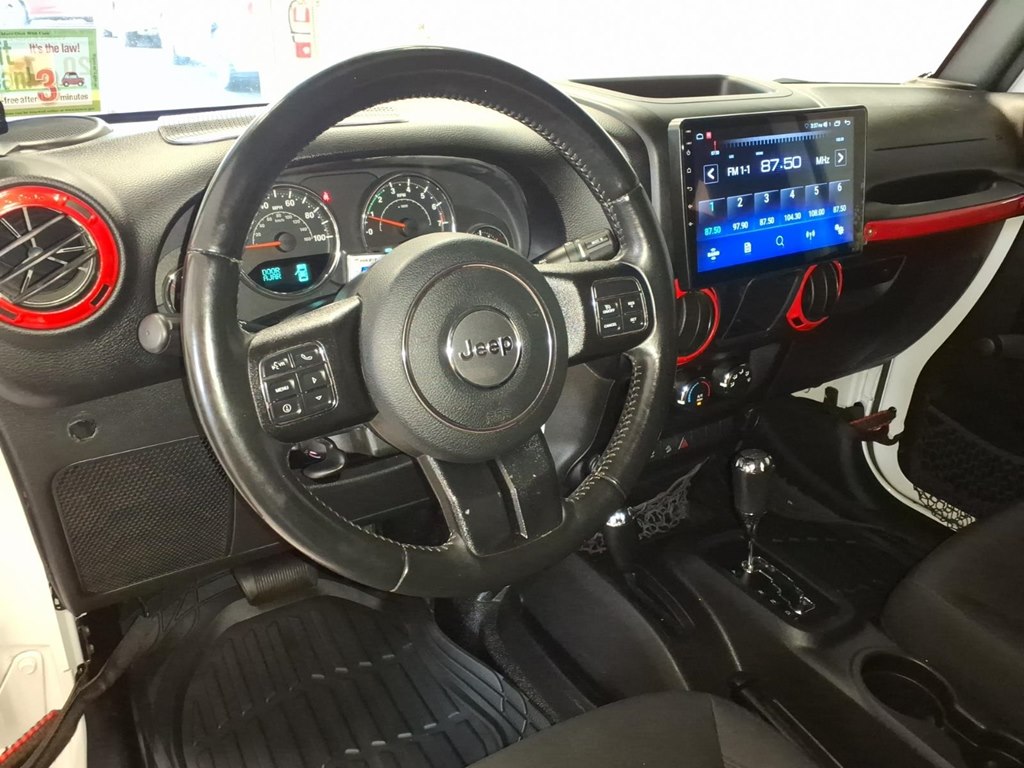 Photo 10 of this JEEP WRANGLER