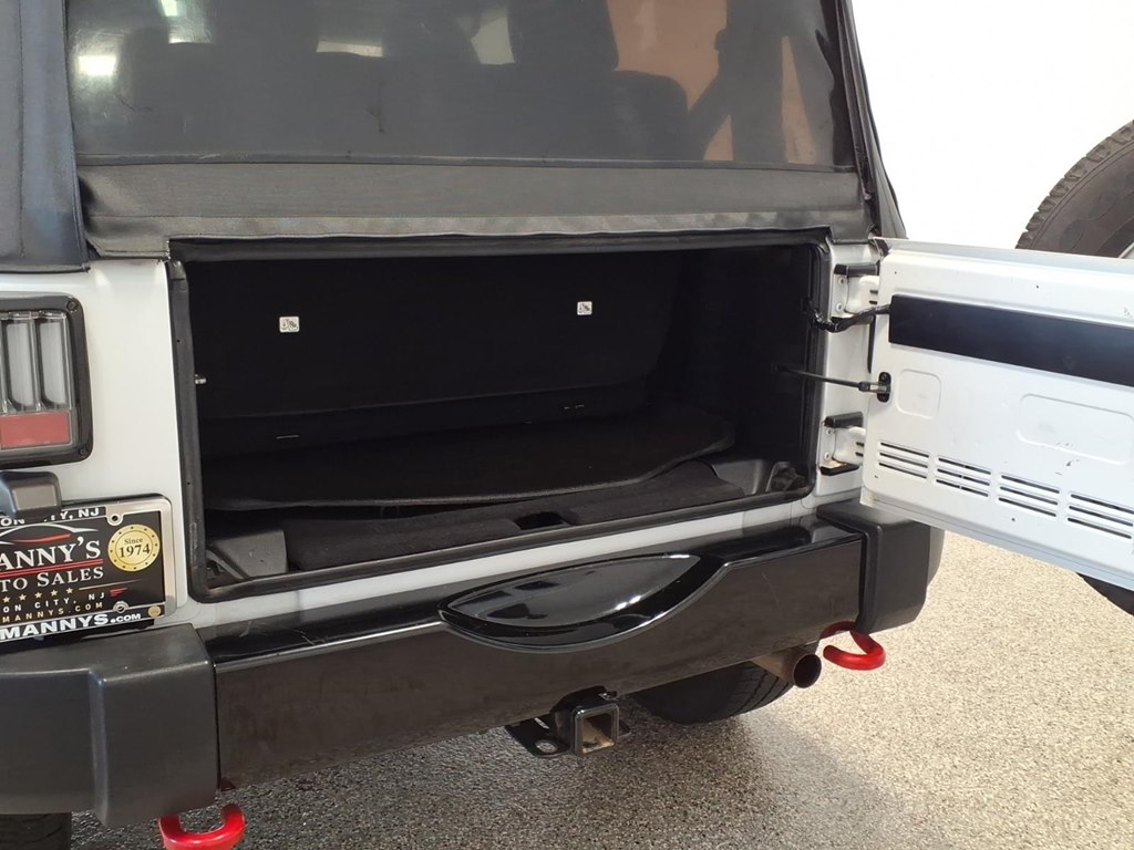Photo 22 of this JEEP WRANGLER