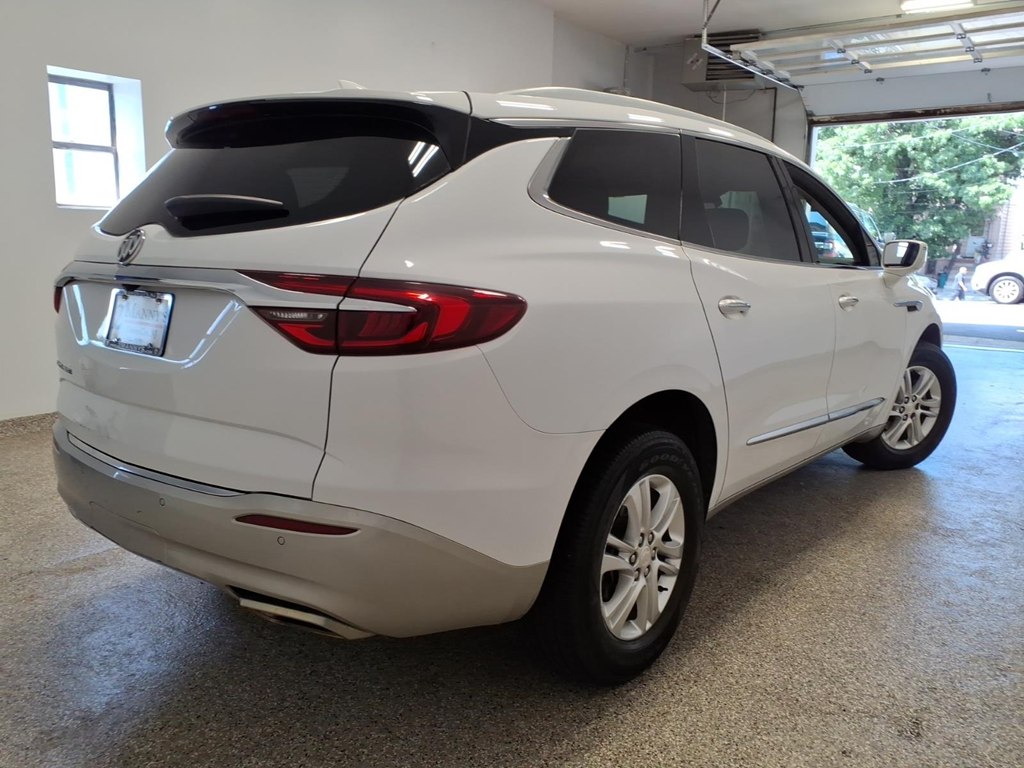 Photo 4 of this BUICK ENCLAVE