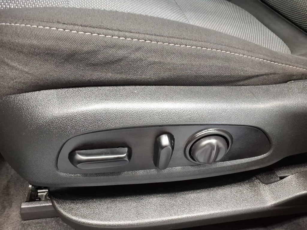 Photo 18 of this BUICK ENCLAVE