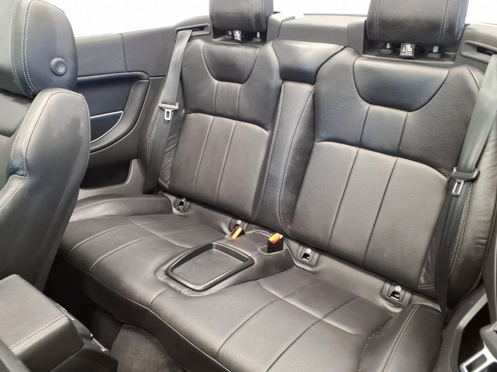 Photo 20 of this LAND ROVER RANGE ROVER EVO