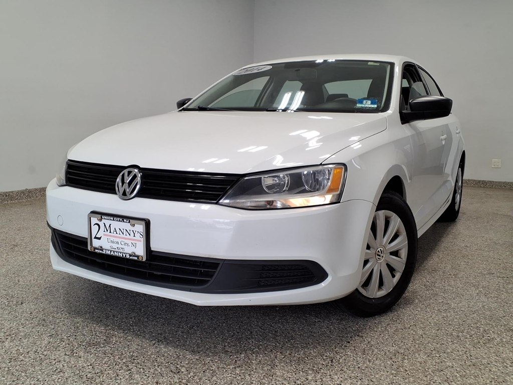 WHI 2014 Volkswagen Jetta Sedan Front-Wheel Drive Automatic