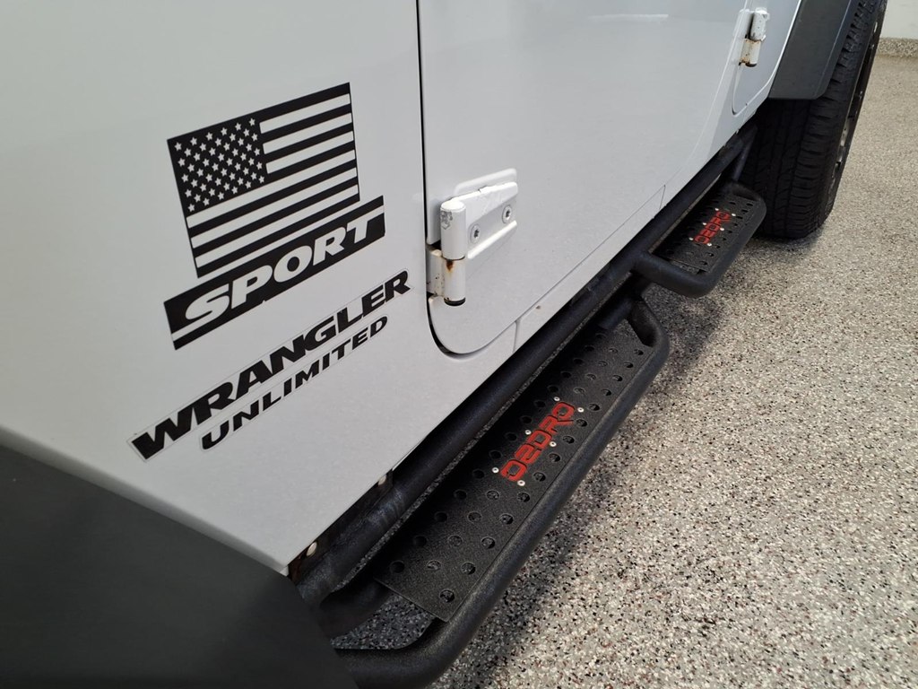 Photo 8 of this JEEP WRANGLER UNLIMI