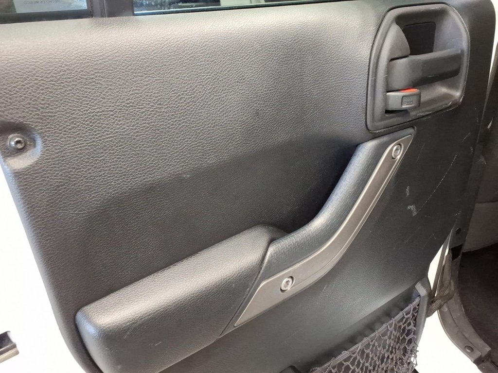 Photo 17 of this JEEP WRANGLER UNLIMI