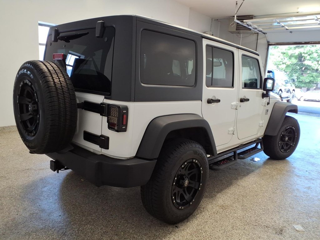 Photo 4 of this JEEP WRANGLER UNLIMI