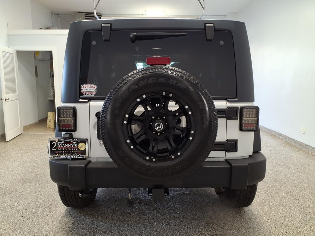 Photo 5 of this JEEP WRANGLER UNLIMI