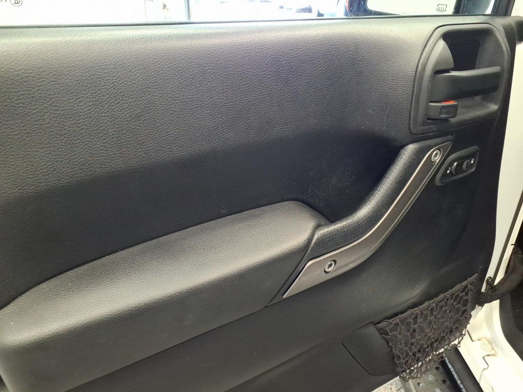 Photo 9 of this JEEP WRANGLER UNLIMI