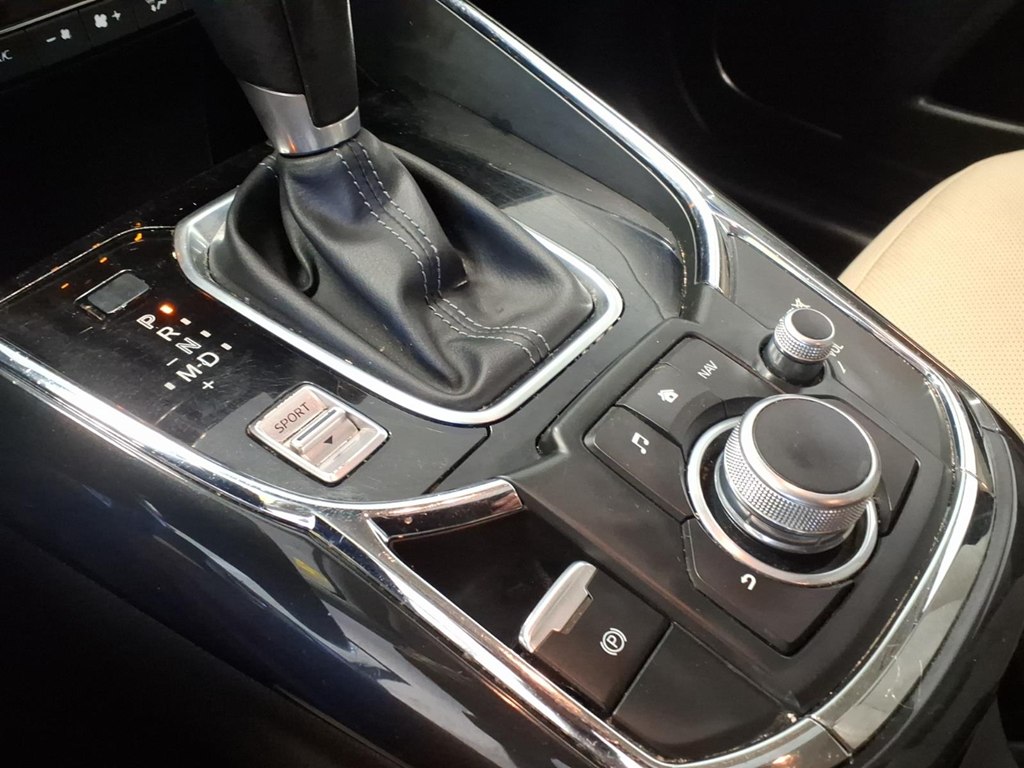 Photo 16 of this MAZDA CX-9