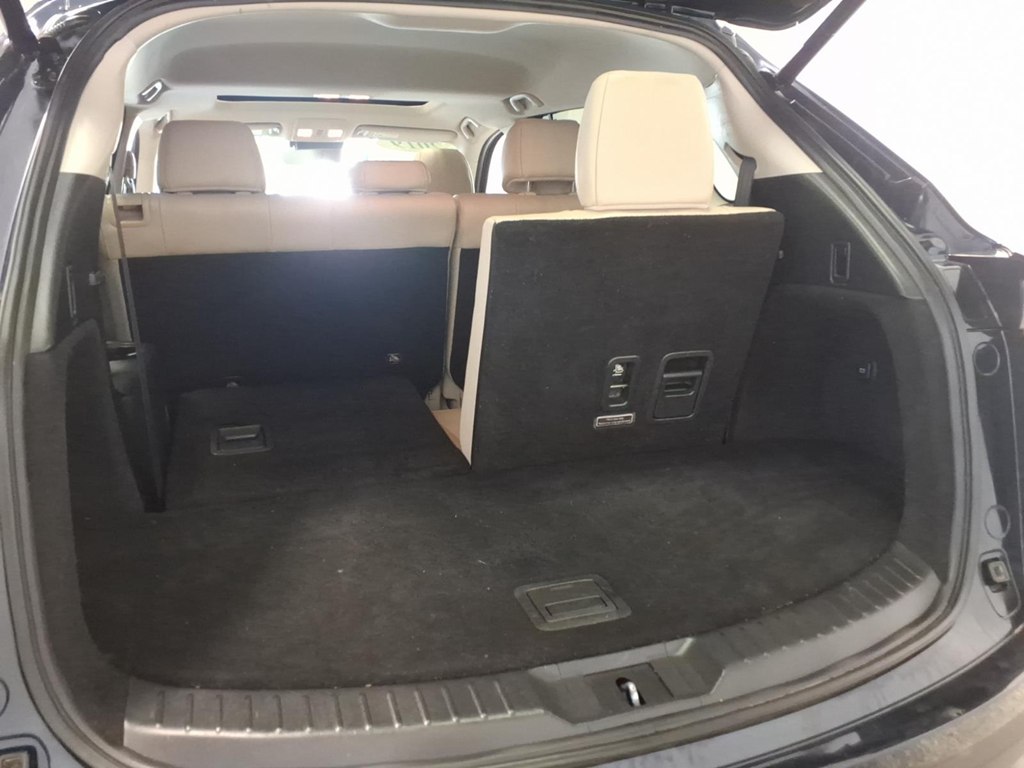 Photo 25 of this MAZDA CX-9