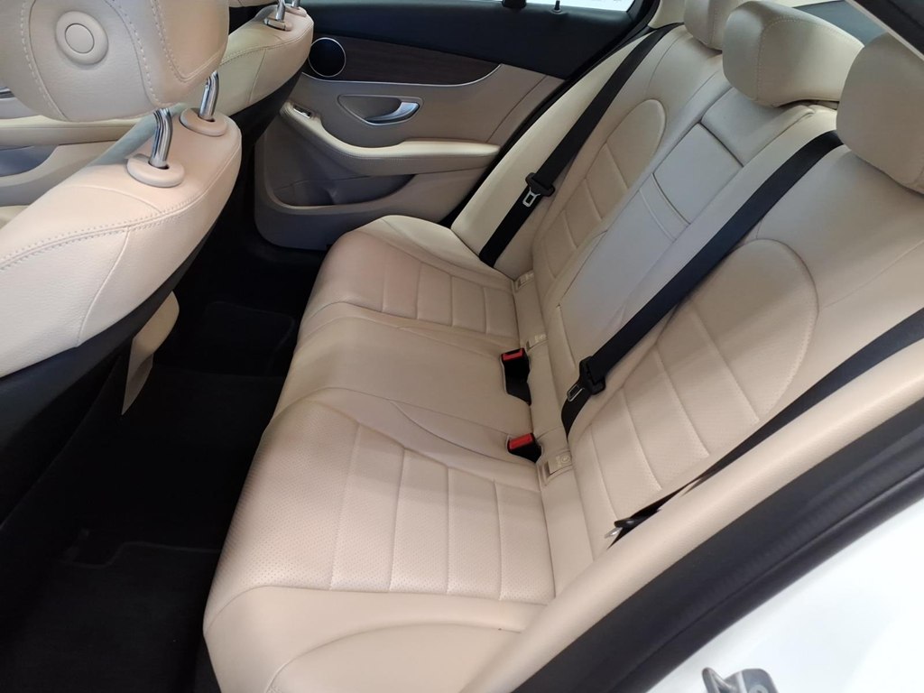 Photo 20 of this MERCEDES-BENZ C-CLASS