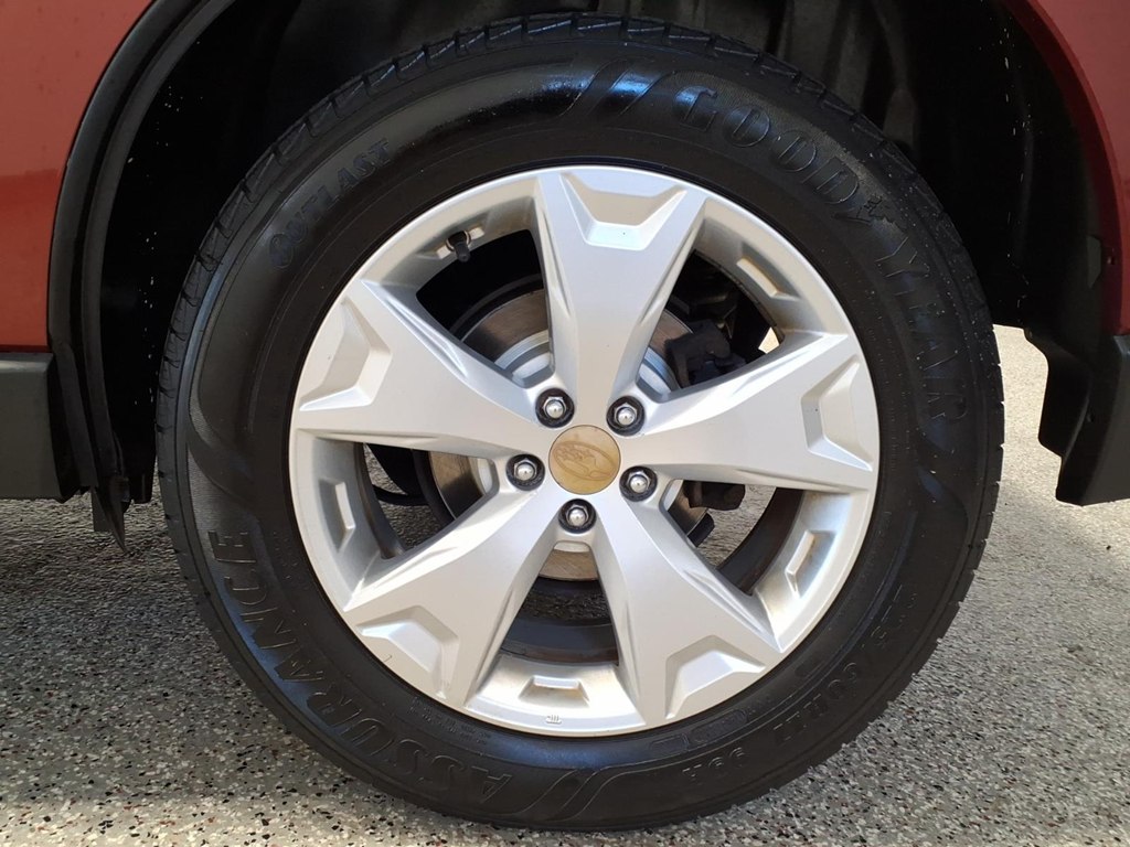 Photo 7 of this SUBARU FORESTER