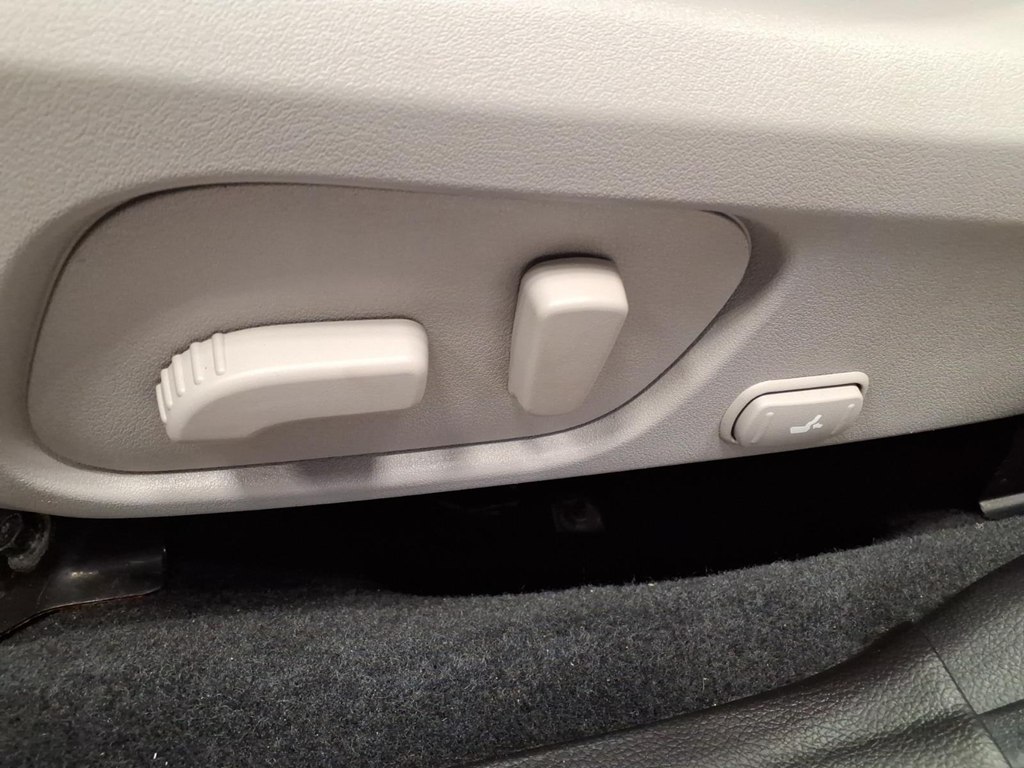 Photo 19 of this SUBARU FORESTER