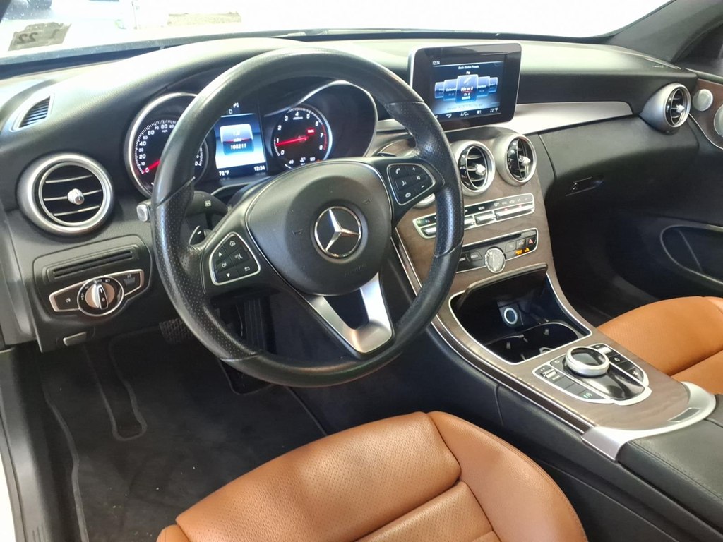 Photo 9 of this MERCEDES-BENZ C-CLASS