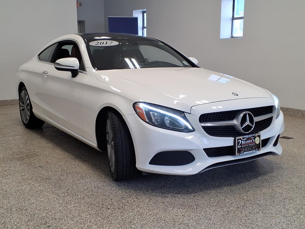 Photo 3 of this MERCEDES-BENZ C-CLASS