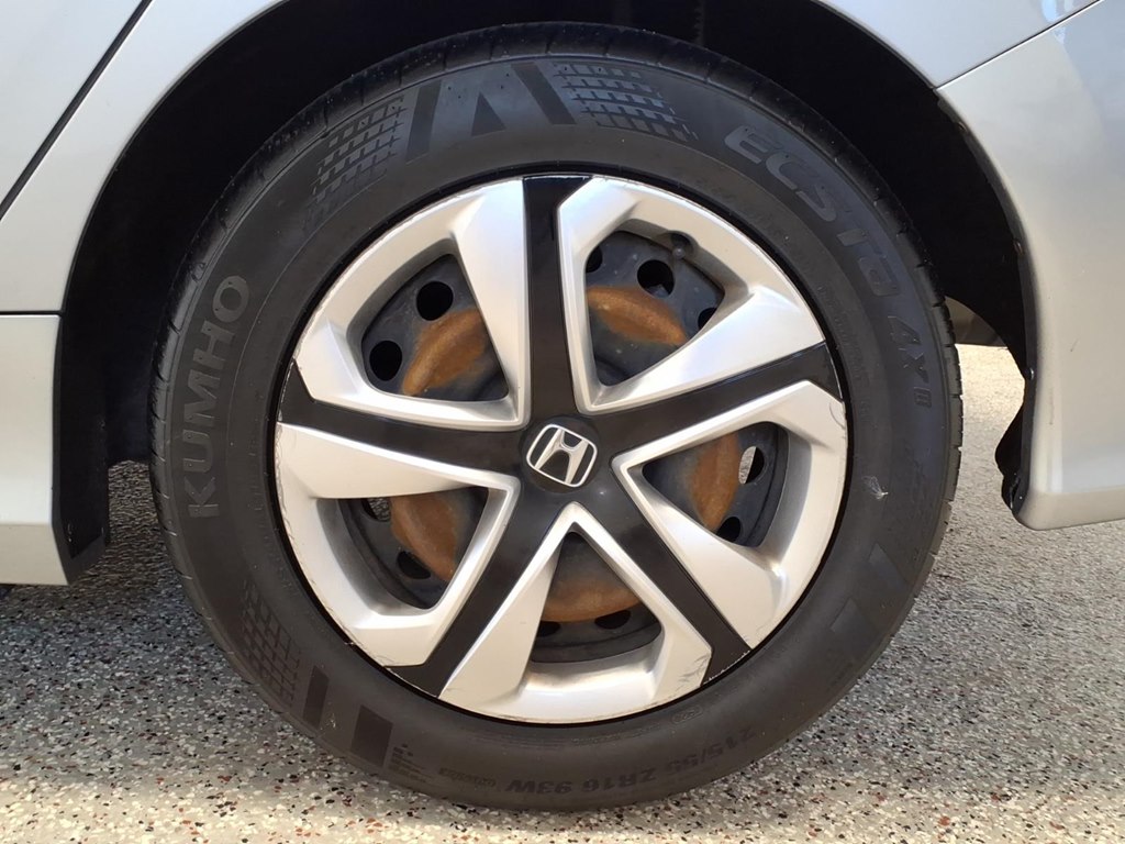 Photo 7 of this HONDA CIVIC