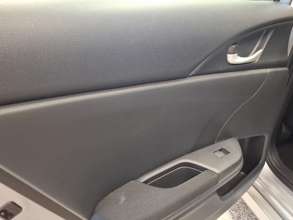 Photo 16 of this HONDA CIVIC