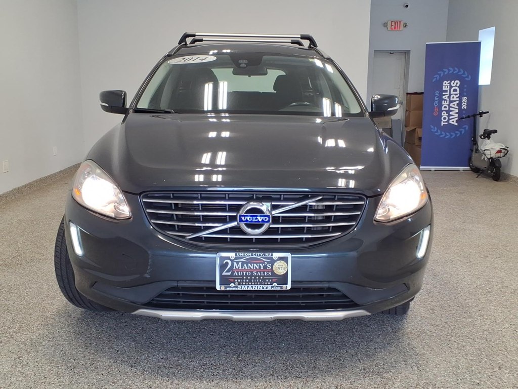 Photo 2 of this VOLVO XC60