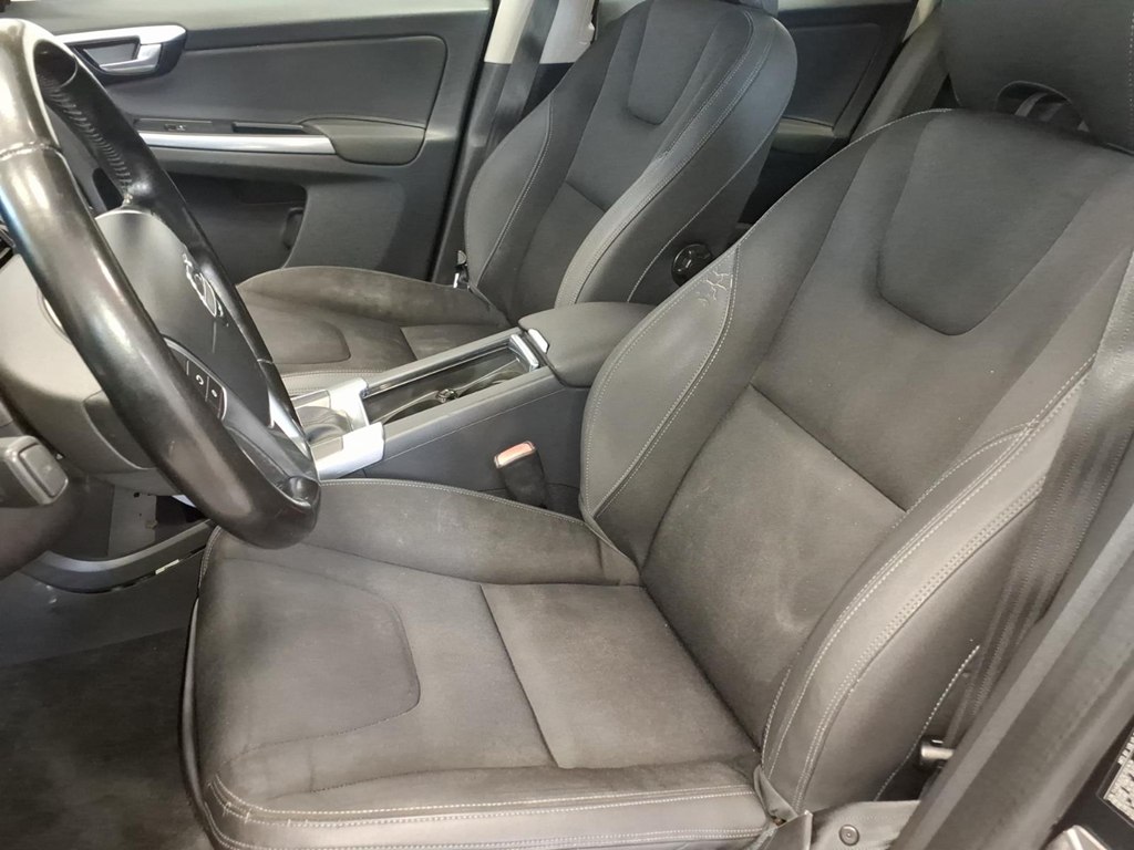 Photo 12 of this VOLVO XC60