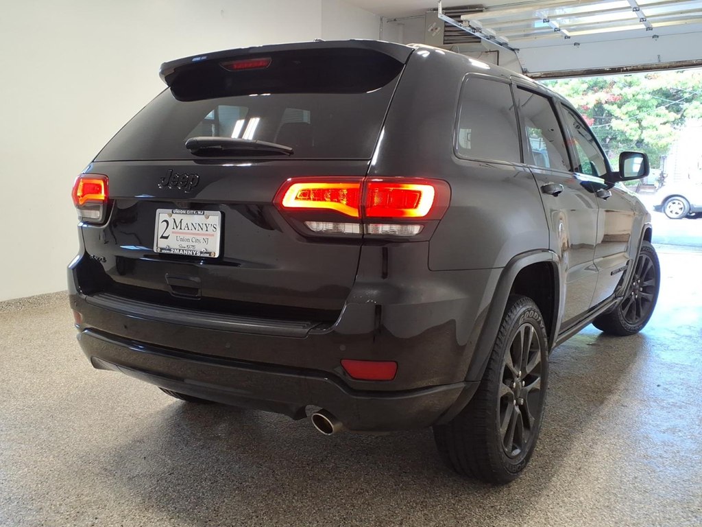 Photo 4 of this JEEP GRAND CHEROKEE