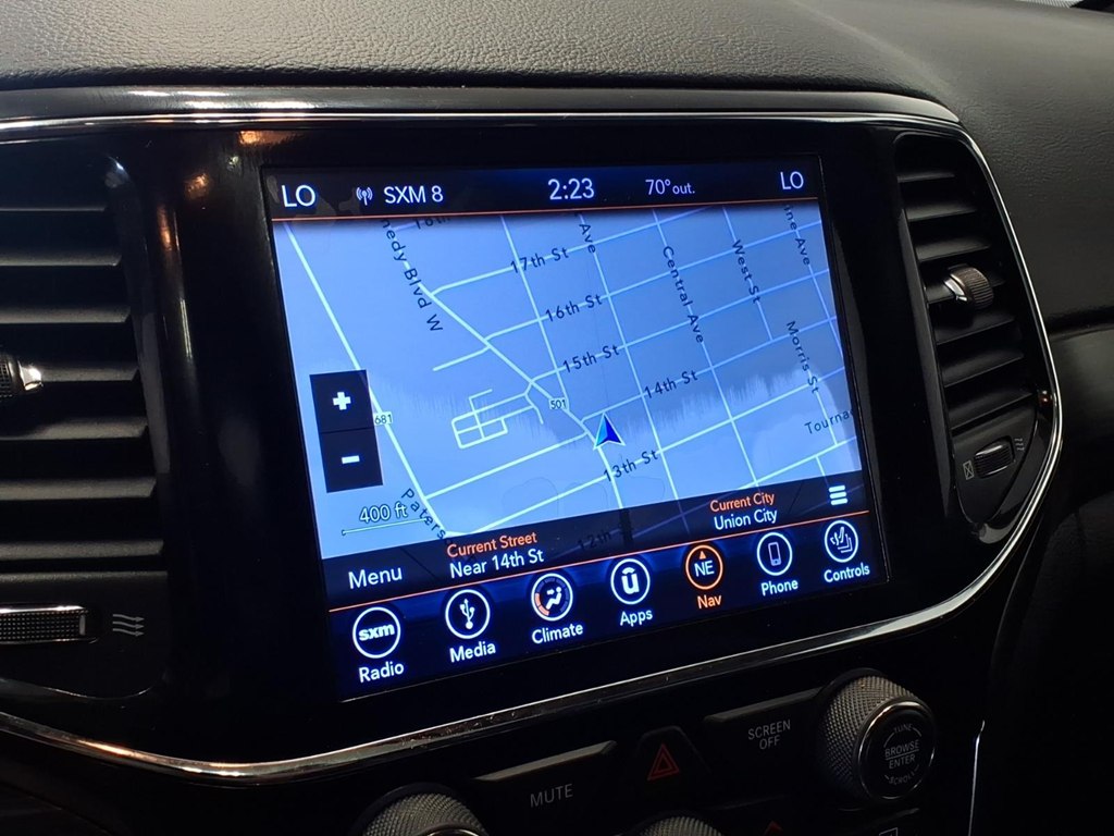 Photo 13 of this JEEP GRAND CHEROKEE