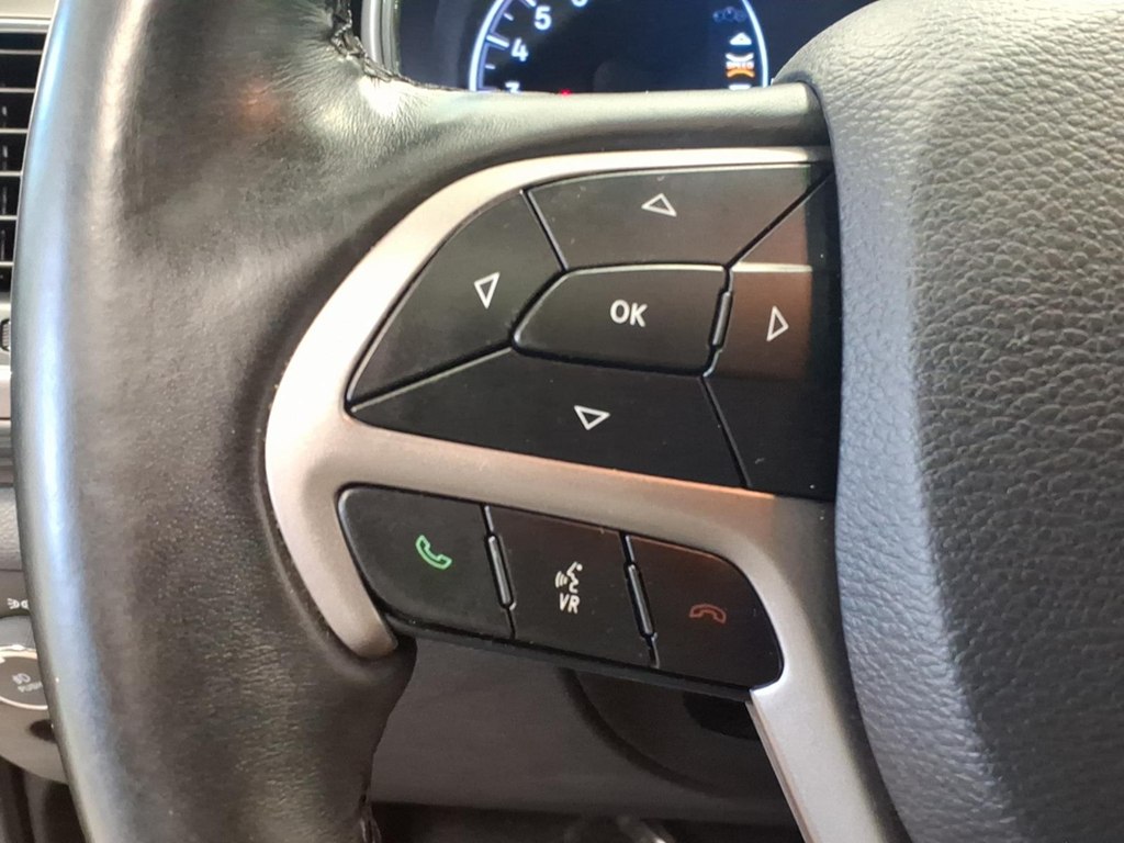 Photo 10 of this JEEP GRAND CHEROKEE
