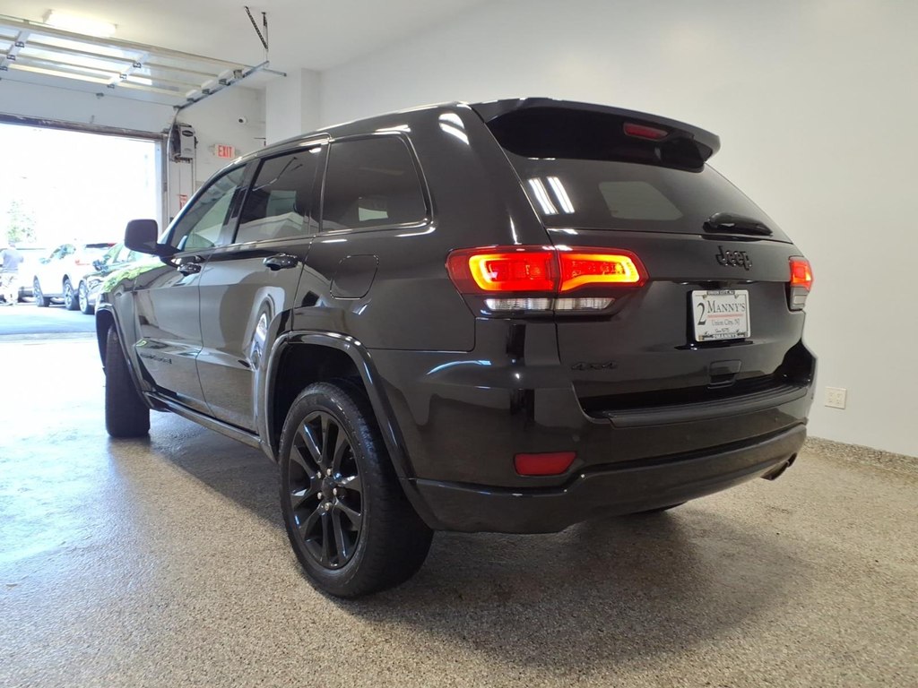 Photo 6 of this JEEP GRAND CHEROKEE