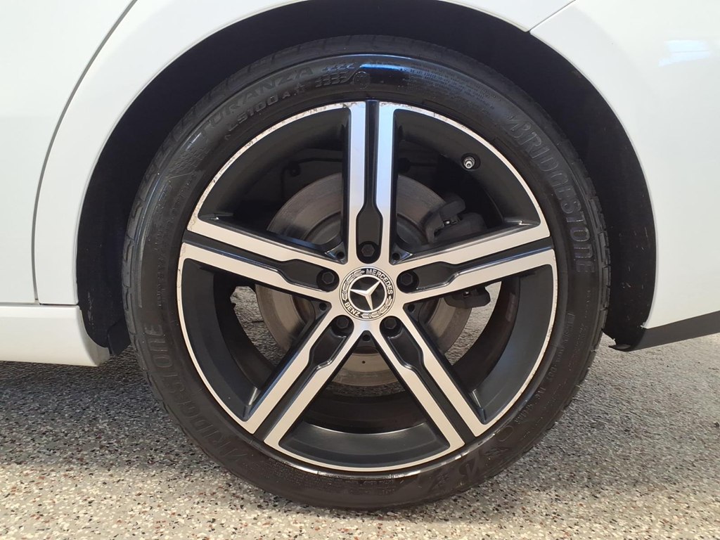 Photo 7 of this MERCEDES-BENZ CLA