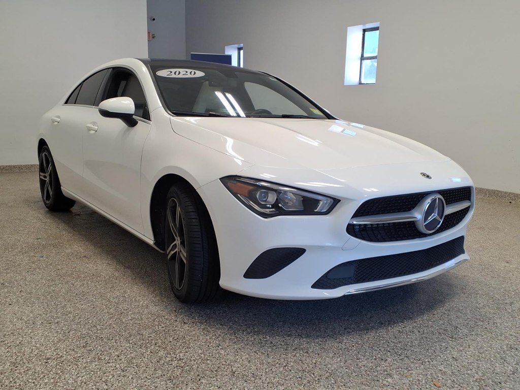 Photo 3 of this MERCEDES-BENZ CLA