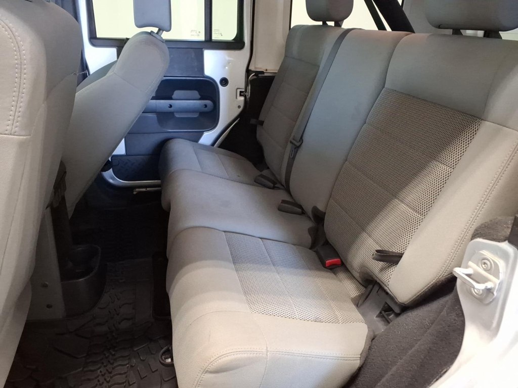 Photo 15 of this JEEP WRANGLER UNLIMI