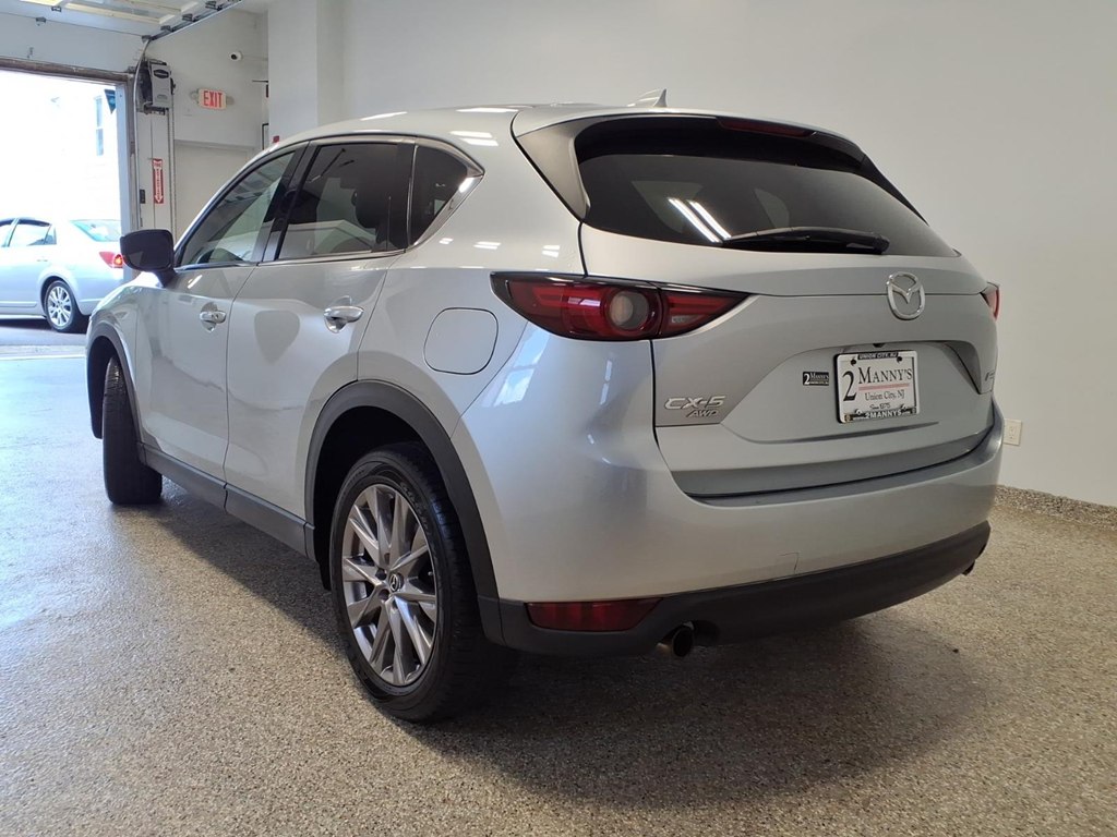 Photo 6 of this MAZDA CX-5