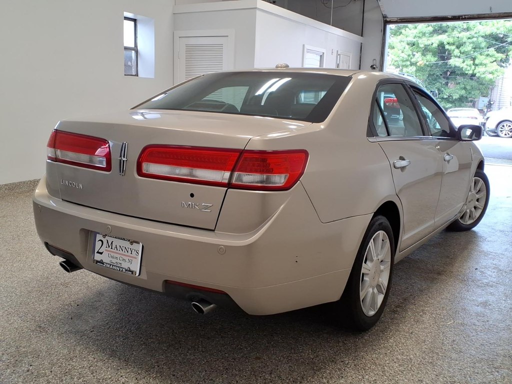 Photo 4 of this LINCOLN MKZ