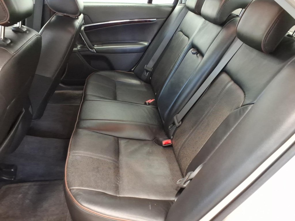 Photo 19 of this LINCOLN MKZ