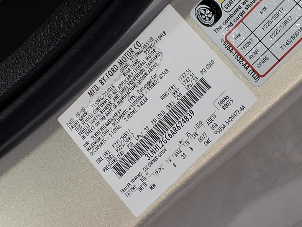Photo 21 of this LINCOLN MKZ