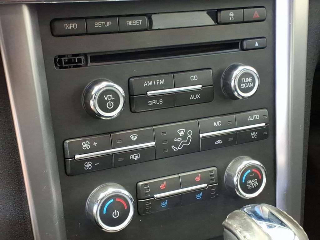 Photo 14 of this LINCOLN MKZ
