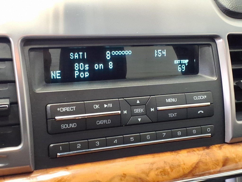 Photo 13 of this LINCOLN MKZ