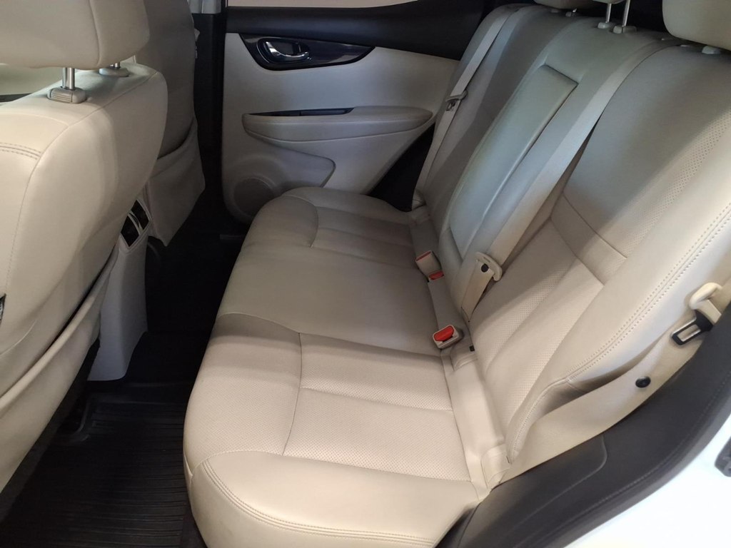 Photo 22 of this NISSAN ROGUE SPORT