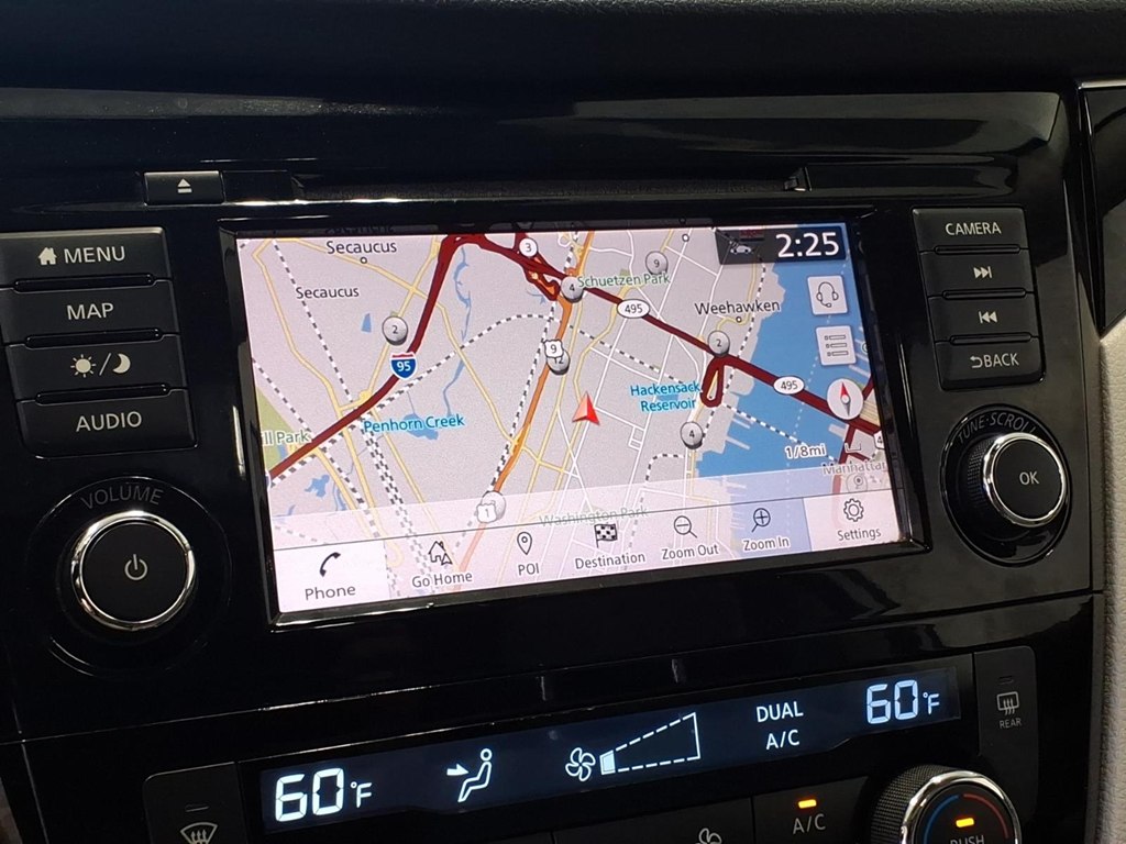 Photo 14 of this NISSAN ROGUE SPORT