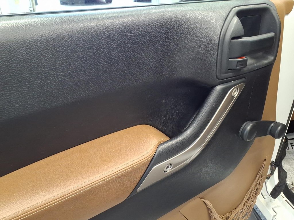 Photo 8 of this JEEP WRANGLER
