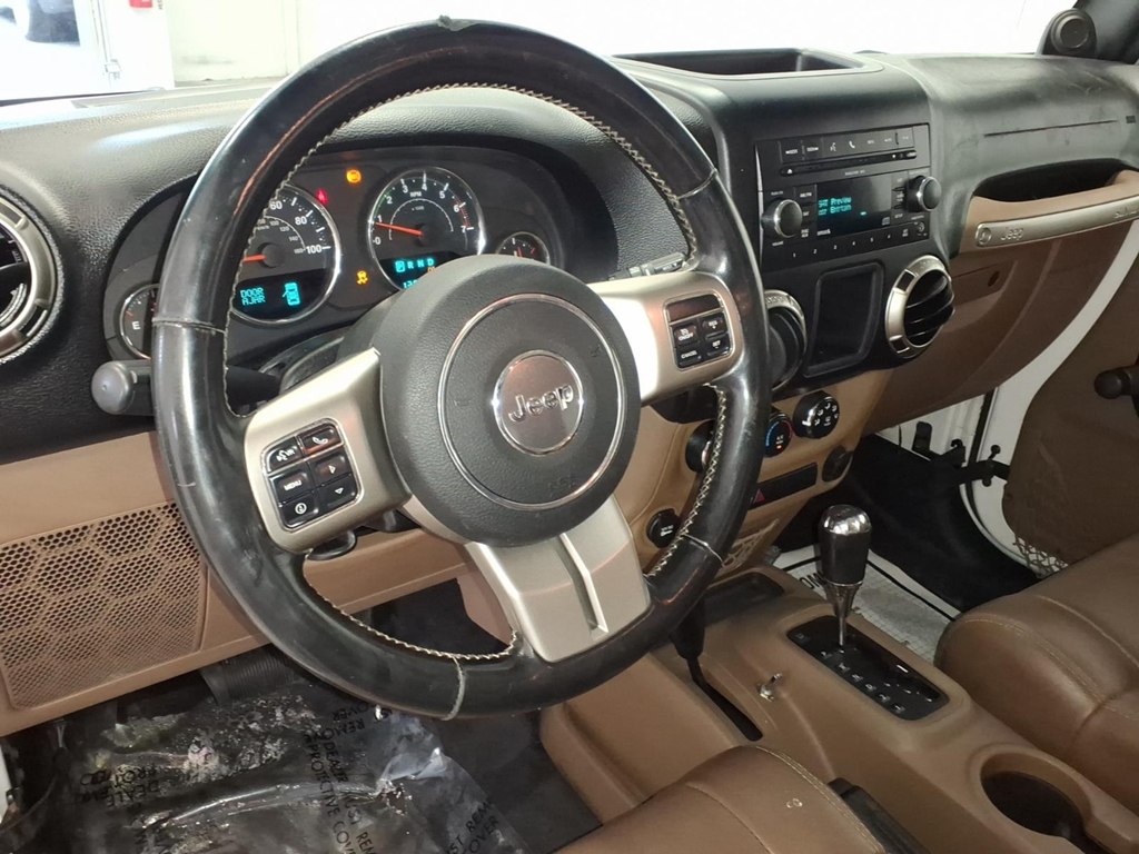 Photo 9 of this JEEP WRANGLER