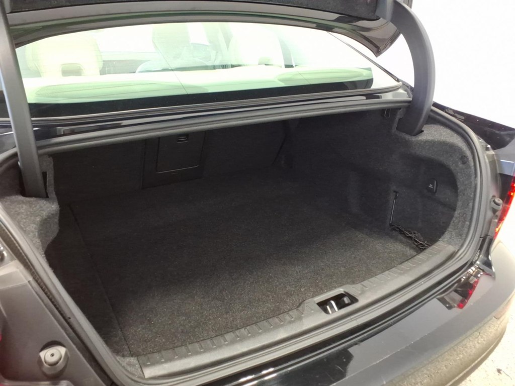 Photo 22 of this VOLVO S60