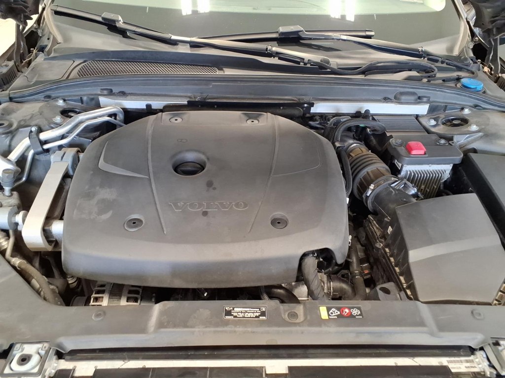 Photo 20 of this VOLVO S60