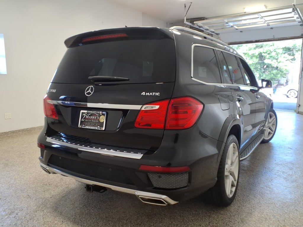 Photo 4 of this MERCEDES-BENZ GL-CLASS