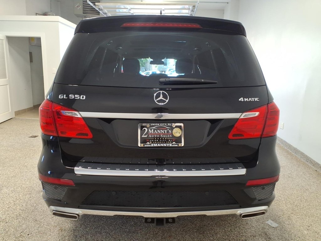 Photo 5 of this MERCEDES-BENZ GL-CLASS