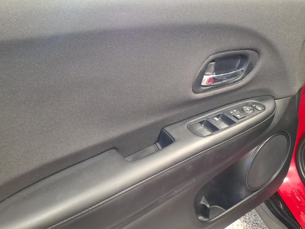 Photo 8 of this HONDA HR-V