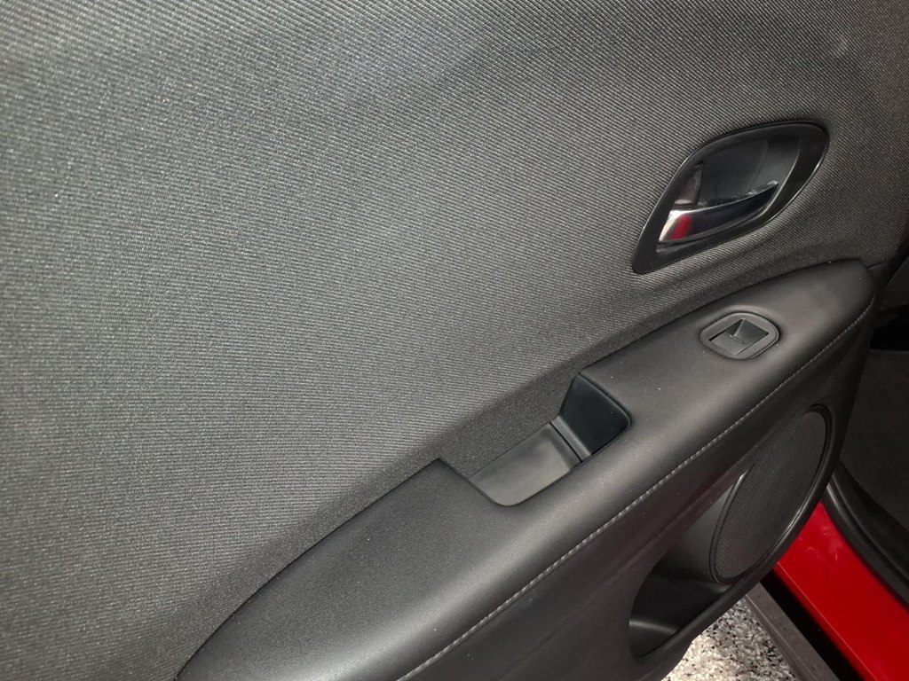 Photo 17 of this HONDA HR-V